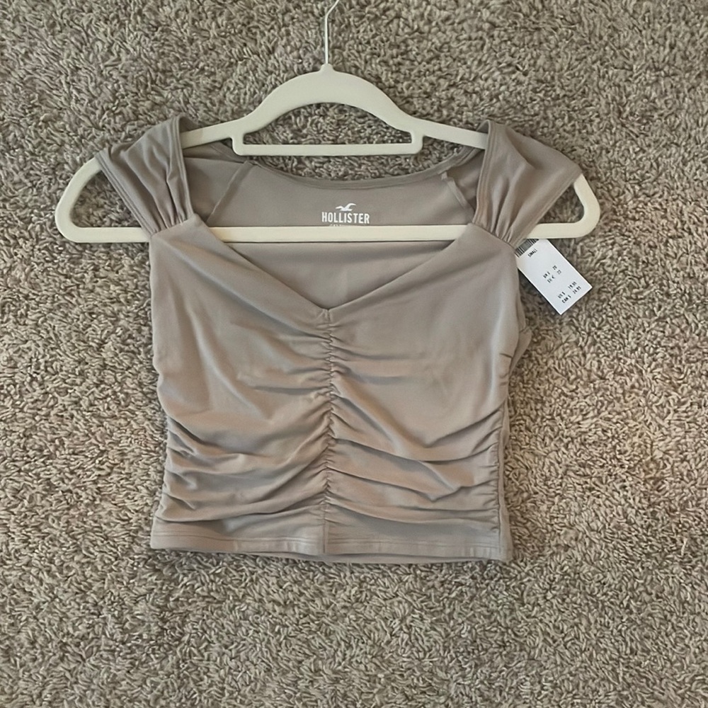 hollister top